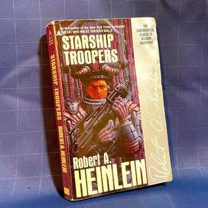 VTG Ace Science Fiction ‘Starship Troopers’ paperback novel by Robert A Heinlein
